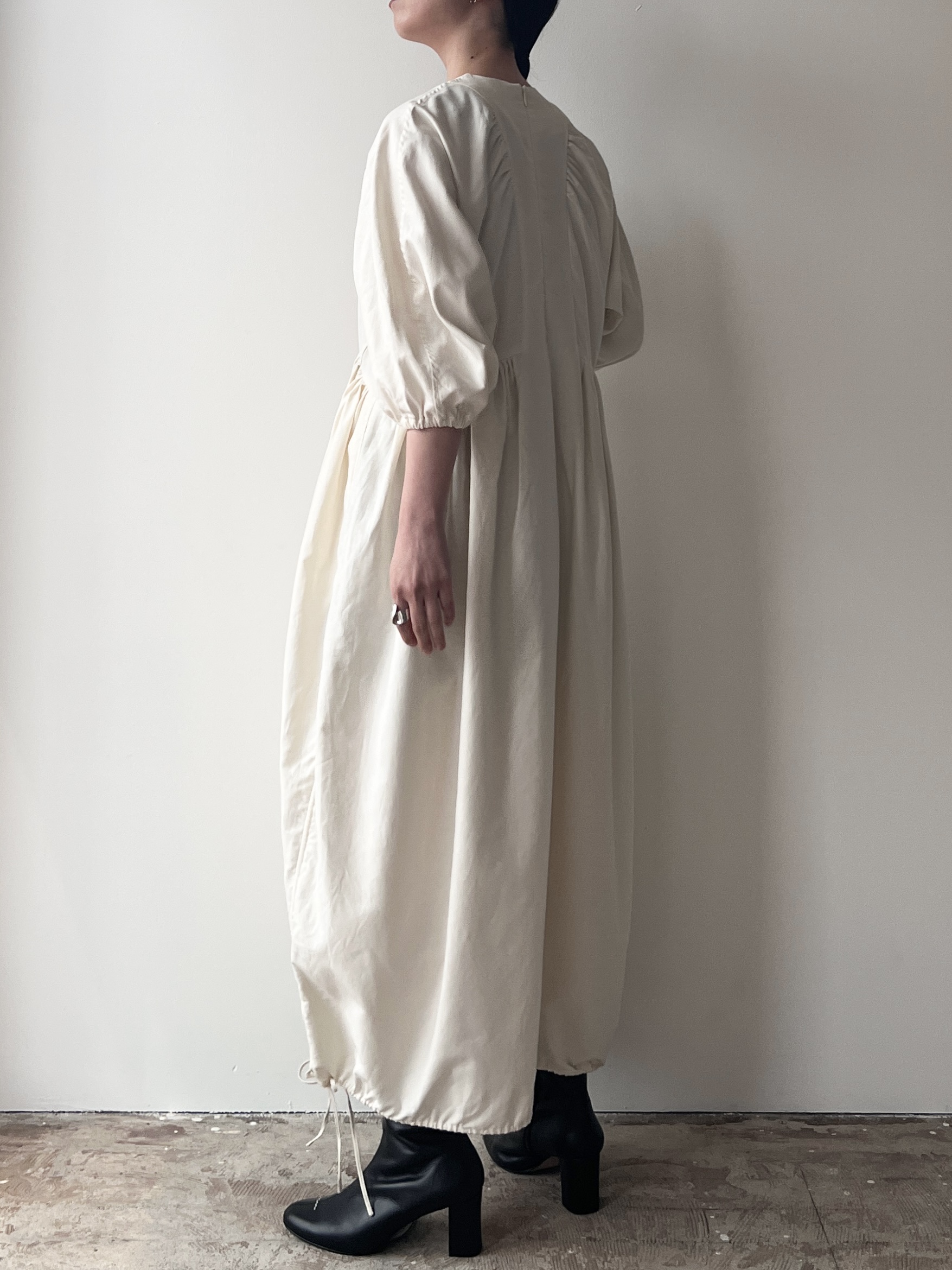 volume sleeve tuck dress | 岐阜県柳ヶ瀬地区にてセレクトショップ phenom